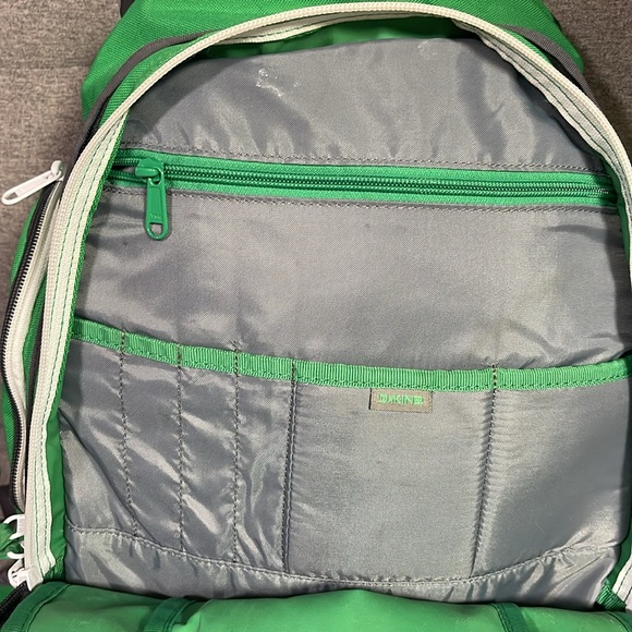 Dakine Mission Backpack - Picture 4 of 9